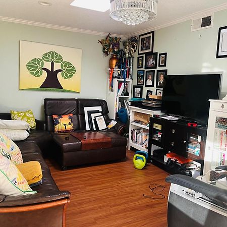 Costa Mesa Homestay - Private Rooms With 2 Shared Baths And Hosts Onsite Luaran gambar